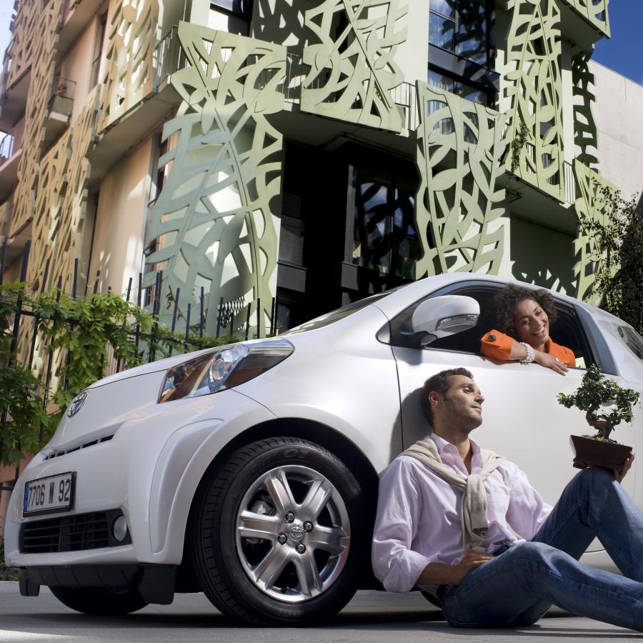  Toyota iQ 2008 года  (фото 104 из 225)